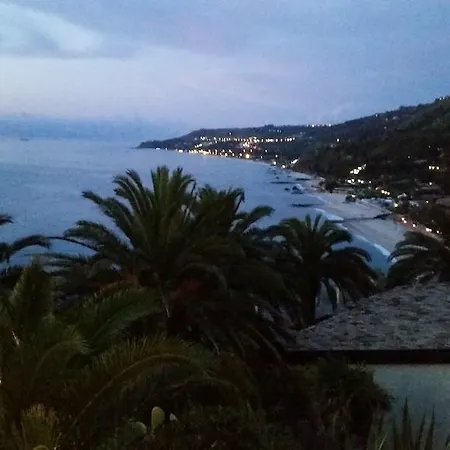Giardino Degli Dei *